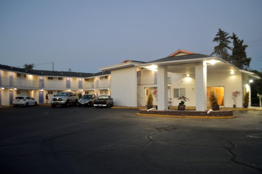 Motel 6 Pendleton, Or - West Екстериор снимка